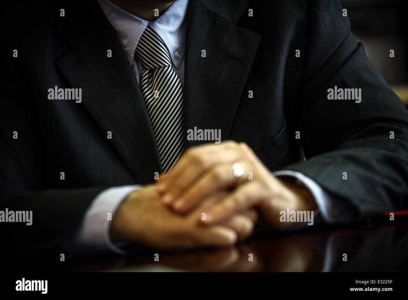 Business man wearing a suit with tie. Detail on the tie Stock Photo - Alamy