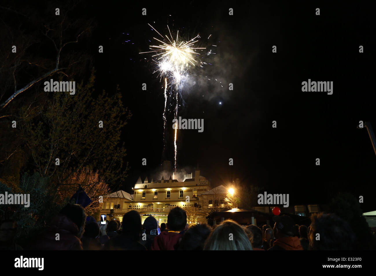 Katoomba, Blue Mountains, NSW, Australia. 21 June 2014. Crowds gather outside the Carrington Hotel in Katoomba in the Blue Mountains to watch the fireworks at the end of the Winter Magic Festival. Copyright Credit:  2014 Richard Milnes/Alamy Live News Stock Photo