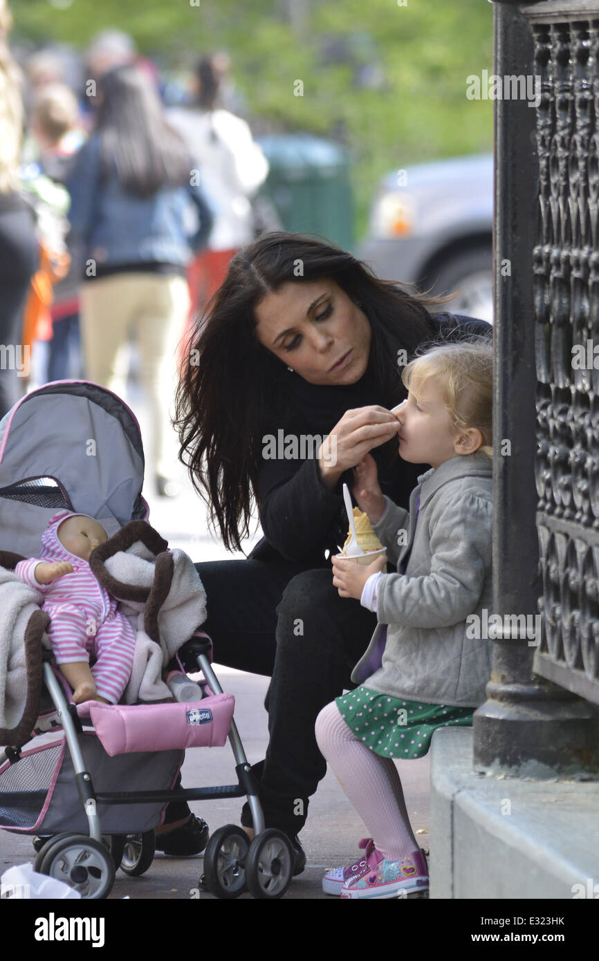 Bethenny Frankel takes her daughter Bryn Hoppy to the park and later go