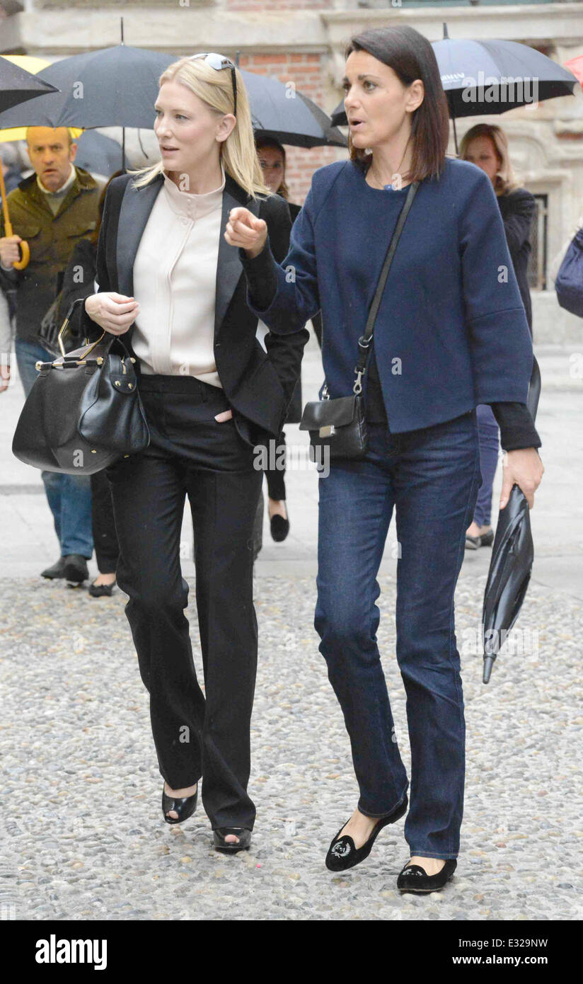 The Hobbit Actress, Cate Blanchett spotted shopping around Milan's