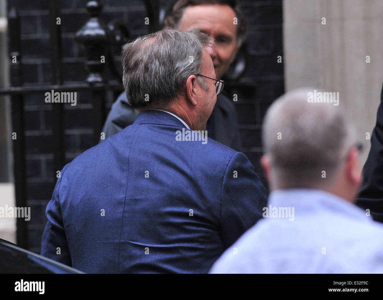 Business leaders arrive at 10 Downing Street for Business Advisory Group meeting with Prime Minister David Cameron. London, England - 20.05.13  Featuring: Eric Schmidt,Executive Chairman,Google (C) Where: London, United Kingdom When: 20 May 2013 Stock Photo