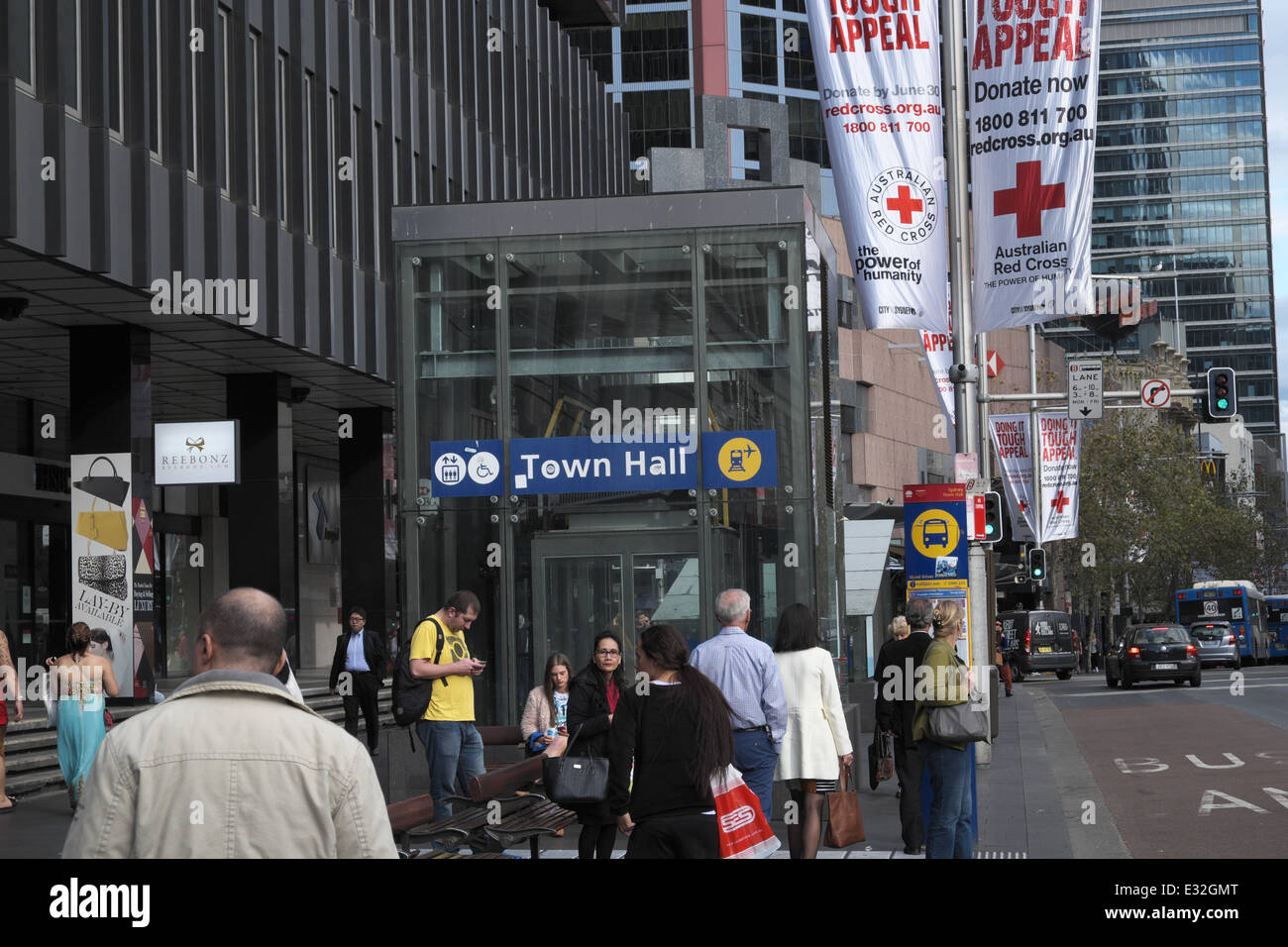 Town hall station hires stock photography and images Alamy