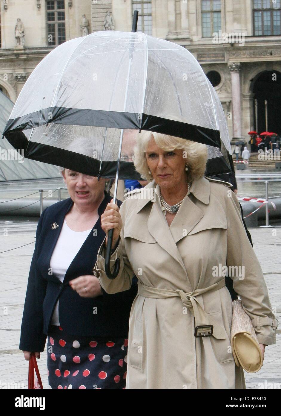 camilla-duchess-of-cornwall-visits-the-louvre-museum-on-a-rainy-day-E33450.jpg