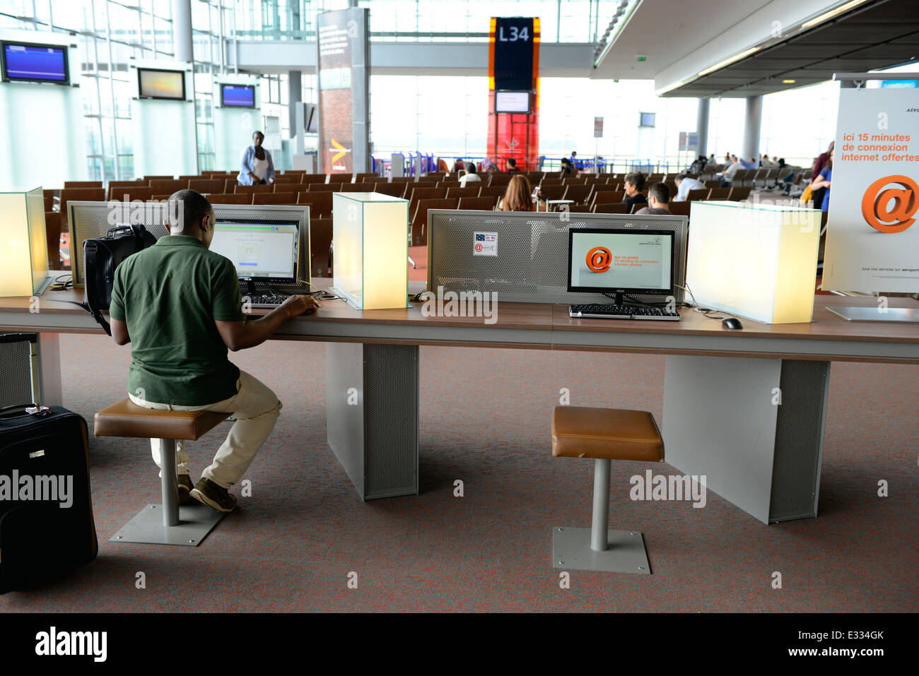 Station in Charles du Gaulle Airport Stock Photo Alamy