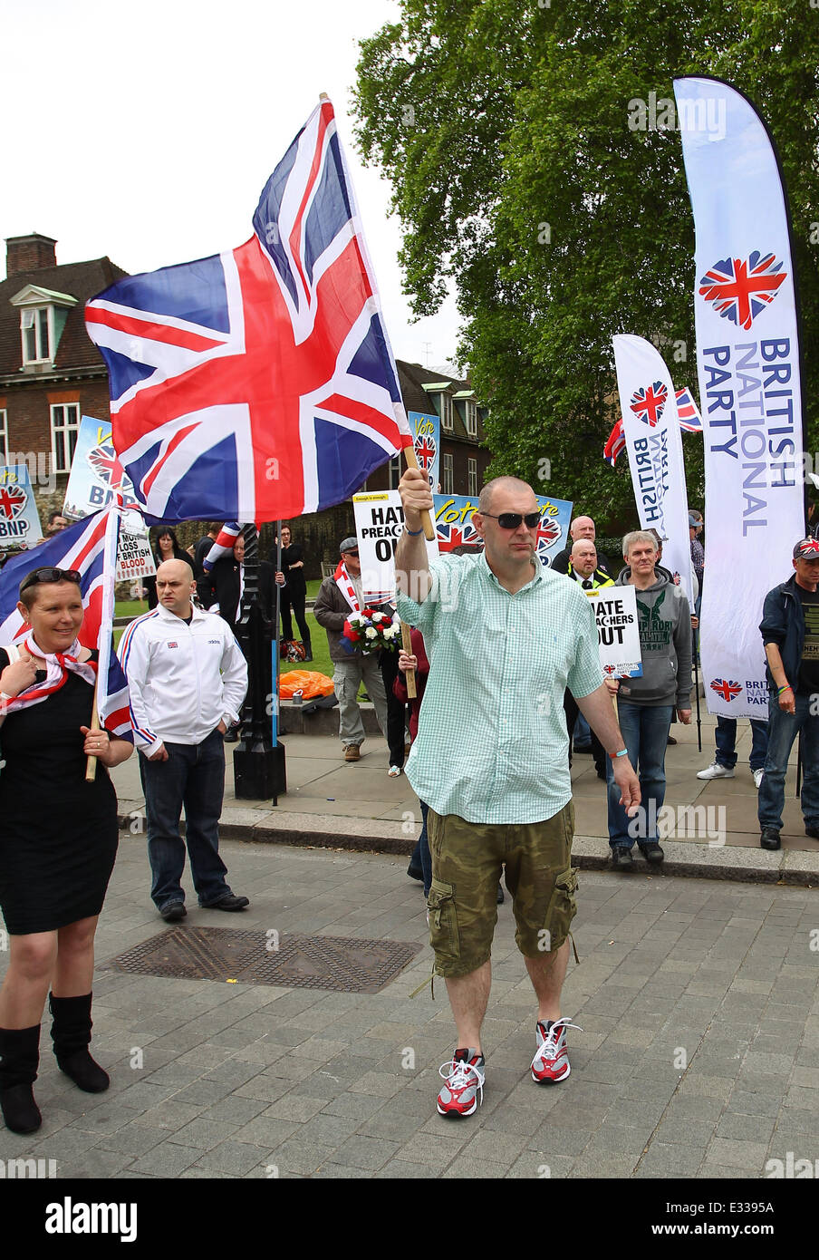 The British National Party demonstration in reaction to the murder of Drummer Lee Rigby is halted by Unite Against Fascism suppo Stock Photo