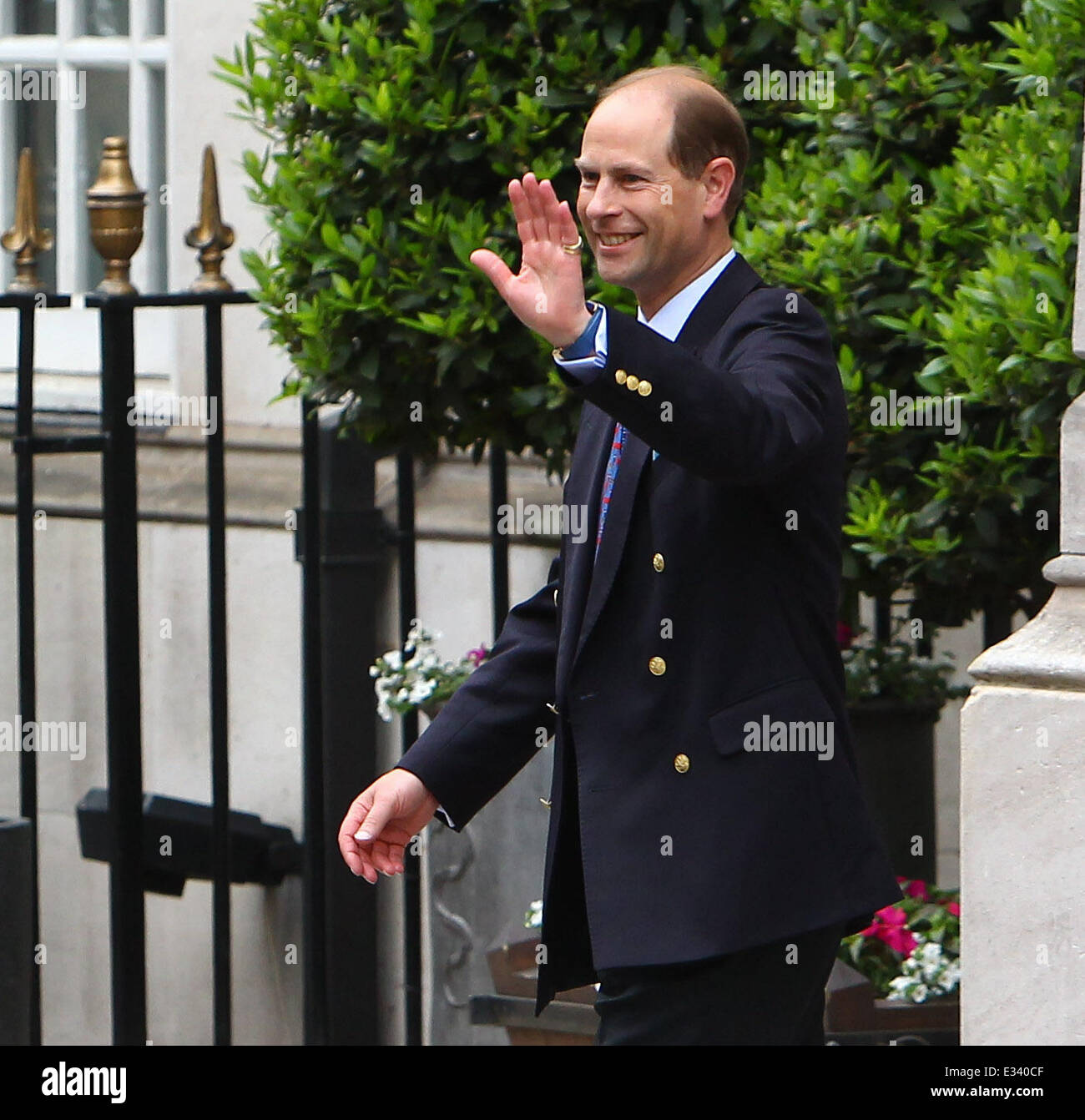 Prince Edward leaving the London Clinic after visiting his father