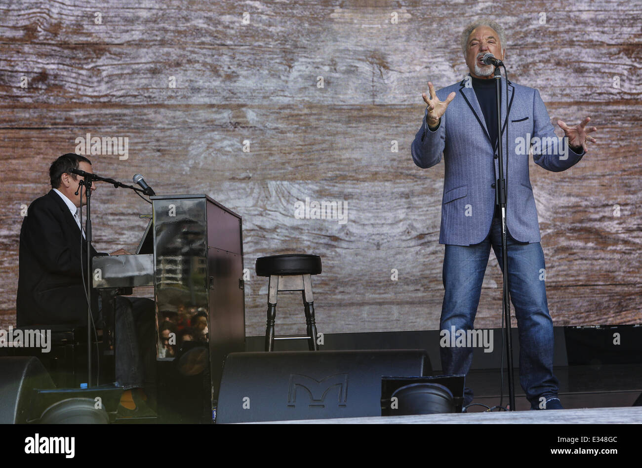 Tom Jones and Jools Holland performs at ONE agit8 at the Tate Modern