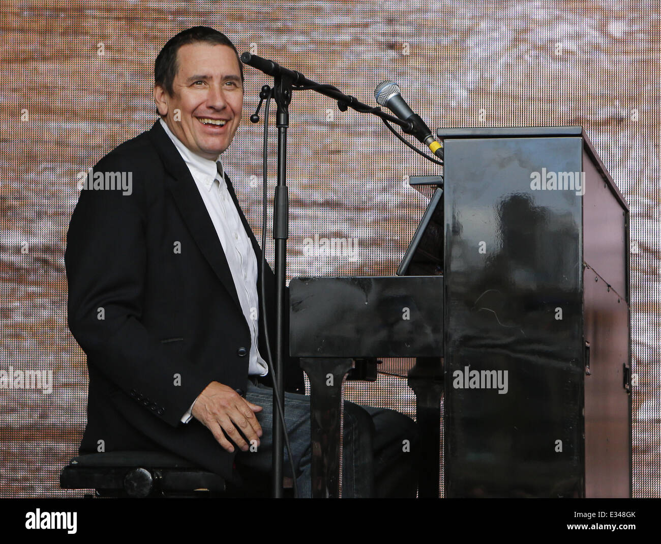 Tom Jones and Jools Holland performs at ONE agit8 at the Tate Modern