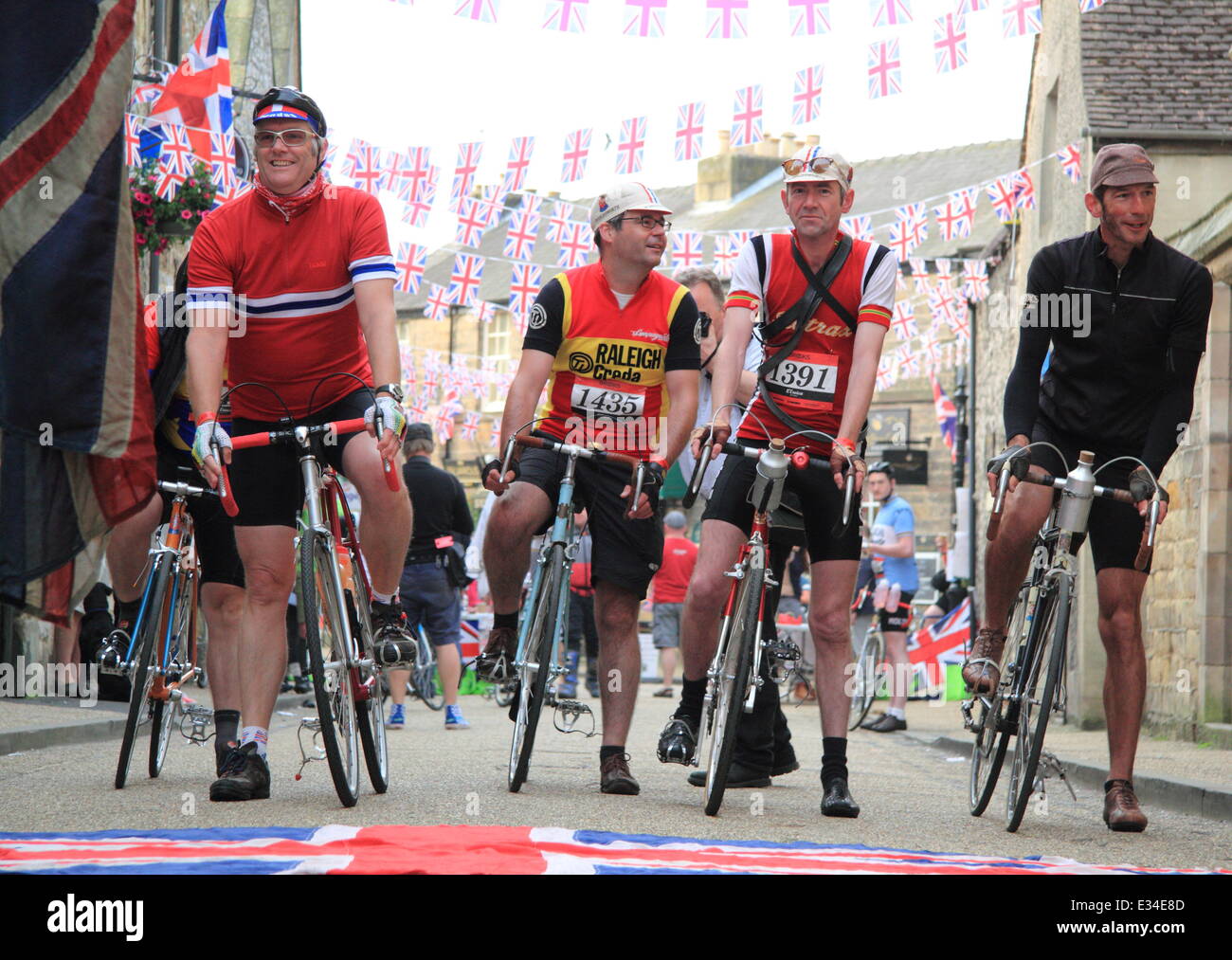 Bakewell, Derbyshire, UK. 22nd June, 2014. Cyclists gather at the