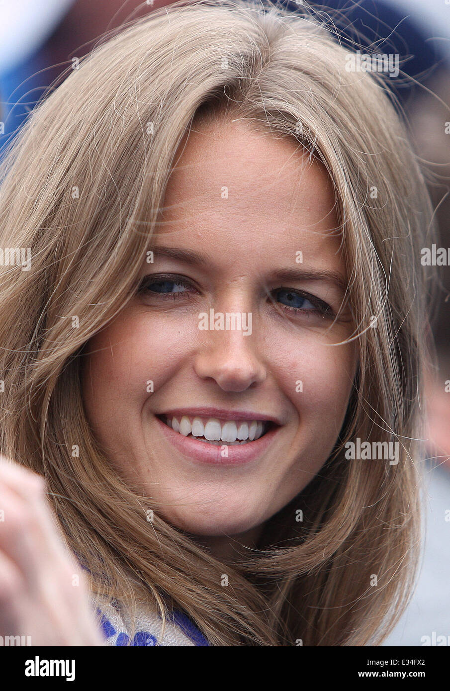 Kim Sears watches her boyfriend Andy Murray of Great Britain during the ...