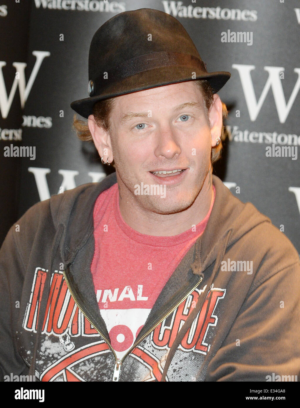 Corey Taylor signs copies of his new book 