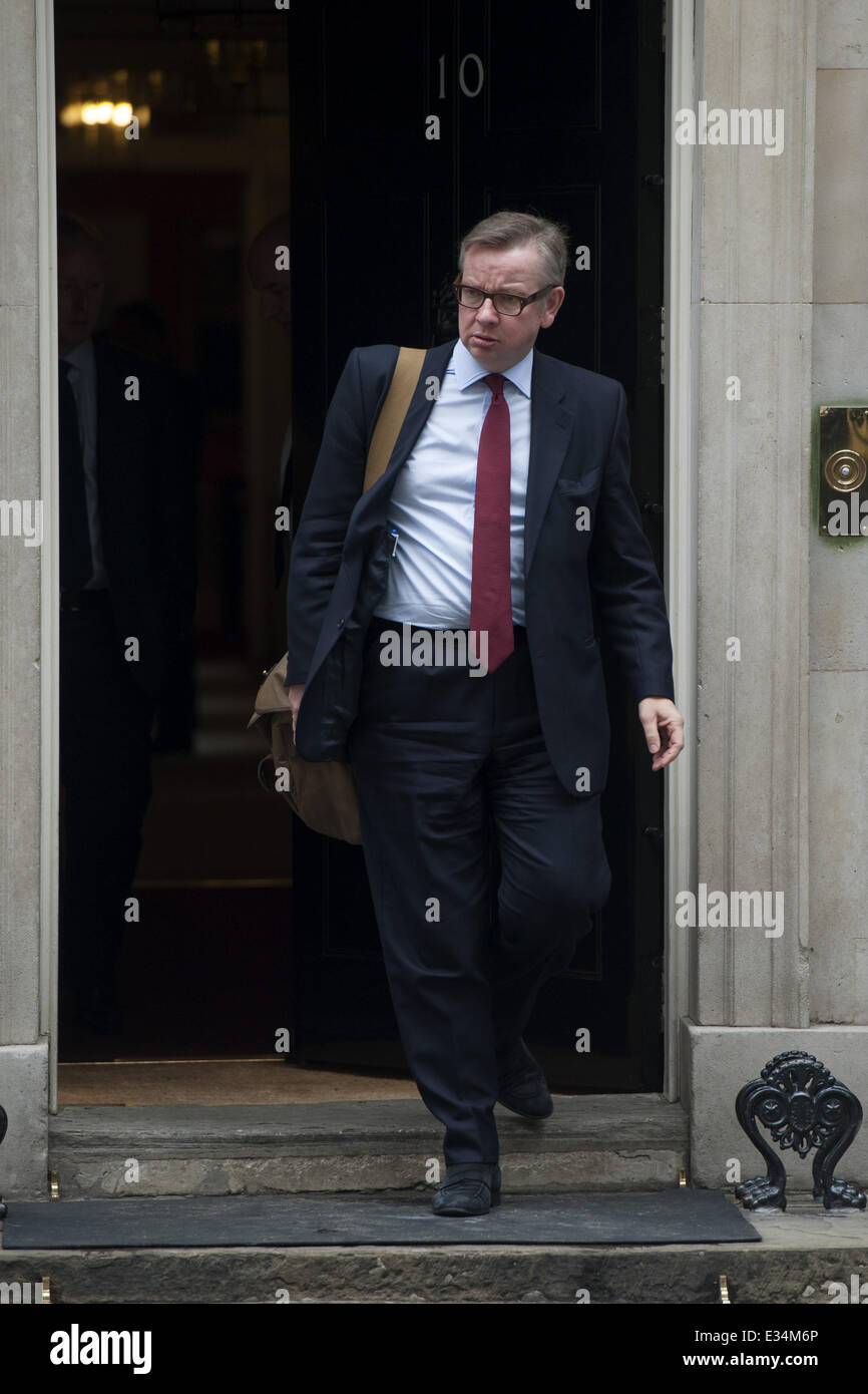 Politicians leaving 10 Downing Street to attend Prime Minister's