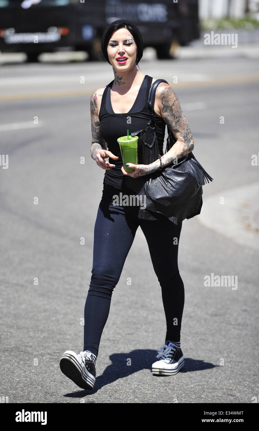 Kat von D carries a green coloured health drink leaving a gym after a work  out Featuring: Katherine von Drachenberg Where: Los Angeles, CA, United  States When: 20 Jun 2013 Stock Photo - Alamy