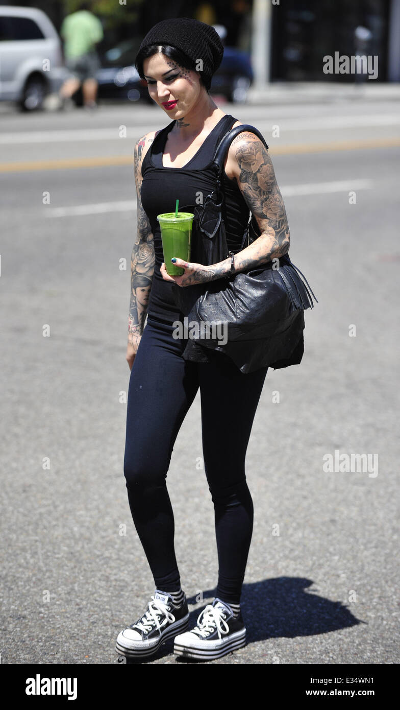 Kat von D carries a green coloured health drink leaving a gym after a work out Featuring: Katherine Drachenberg Where: Los Angeles, CA, United States When: 20 2013 Stock Photo - Alamy