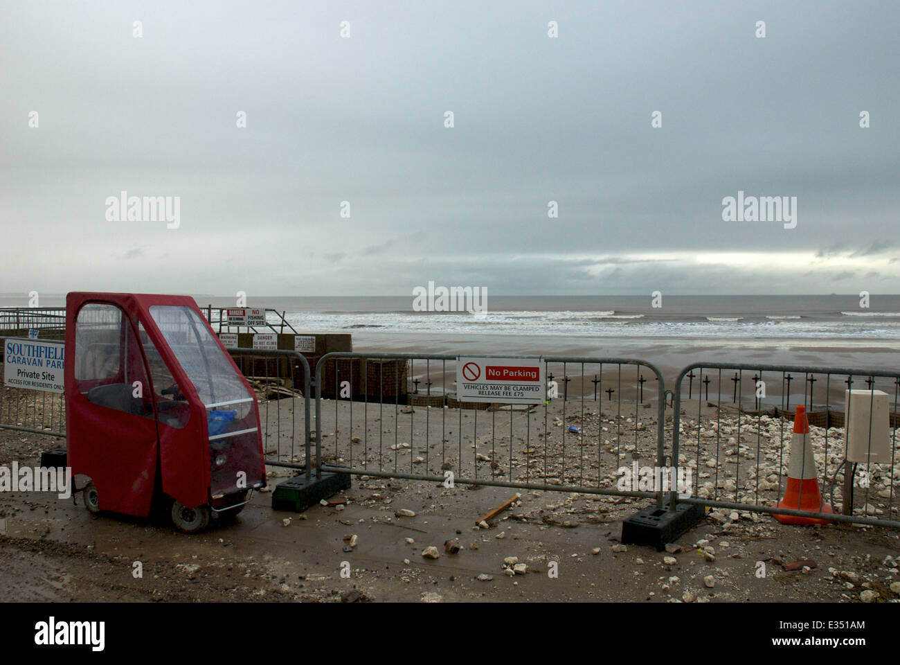 Coastal Erosion at Ulrome in Yorkshire attacking a mobile home park Stock Photo