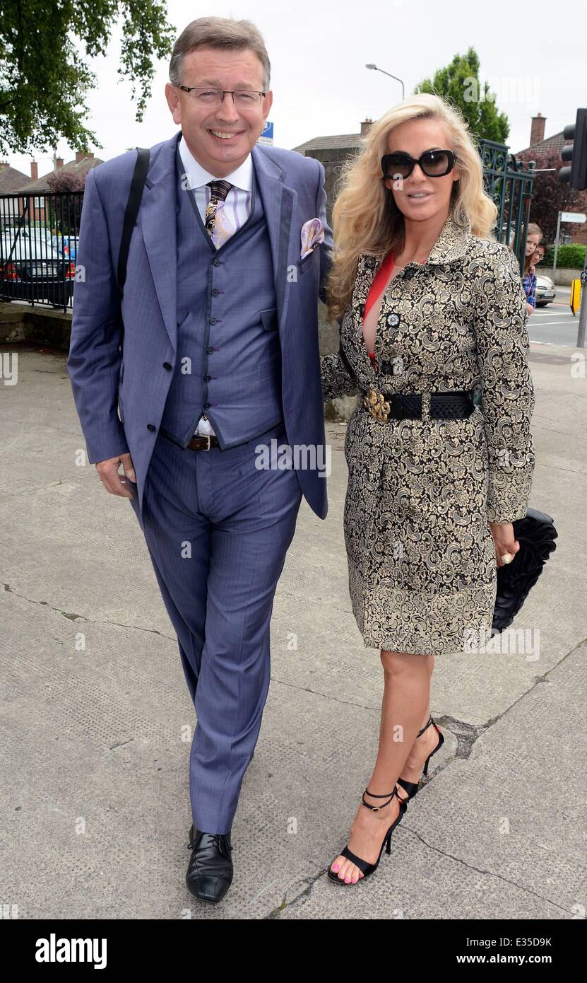 Aslan frontman Christy Dignam gives away his daughter Kiera Dignam at