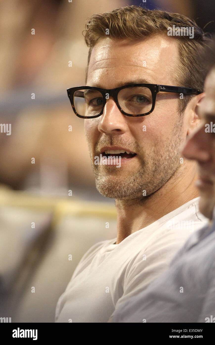 James Van Der Beek Watches The Los Angeles Dodgers Play The ...