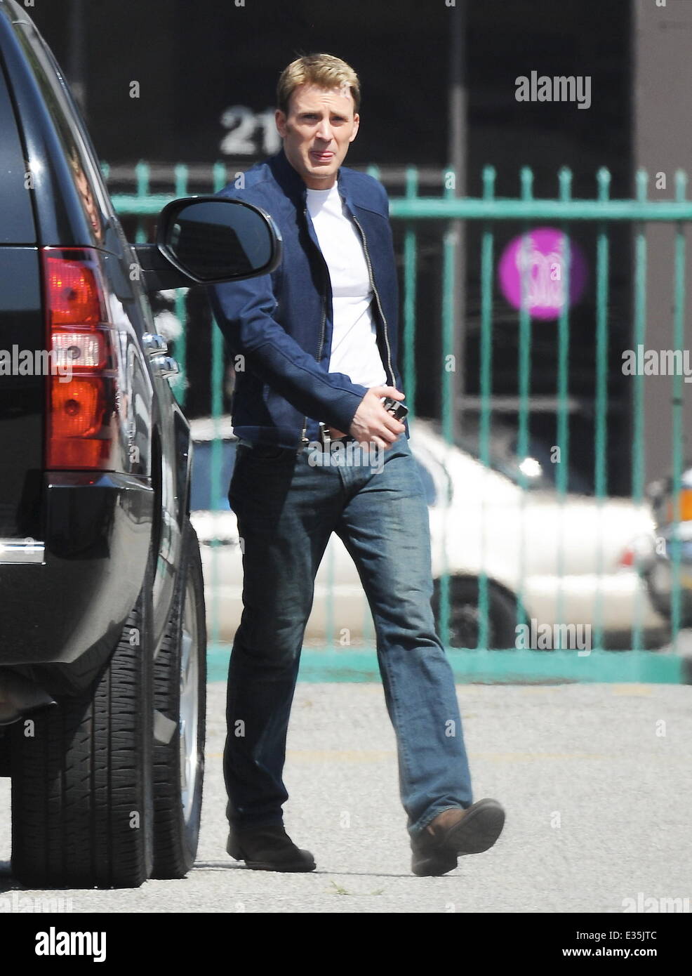 actor chris evans arriving