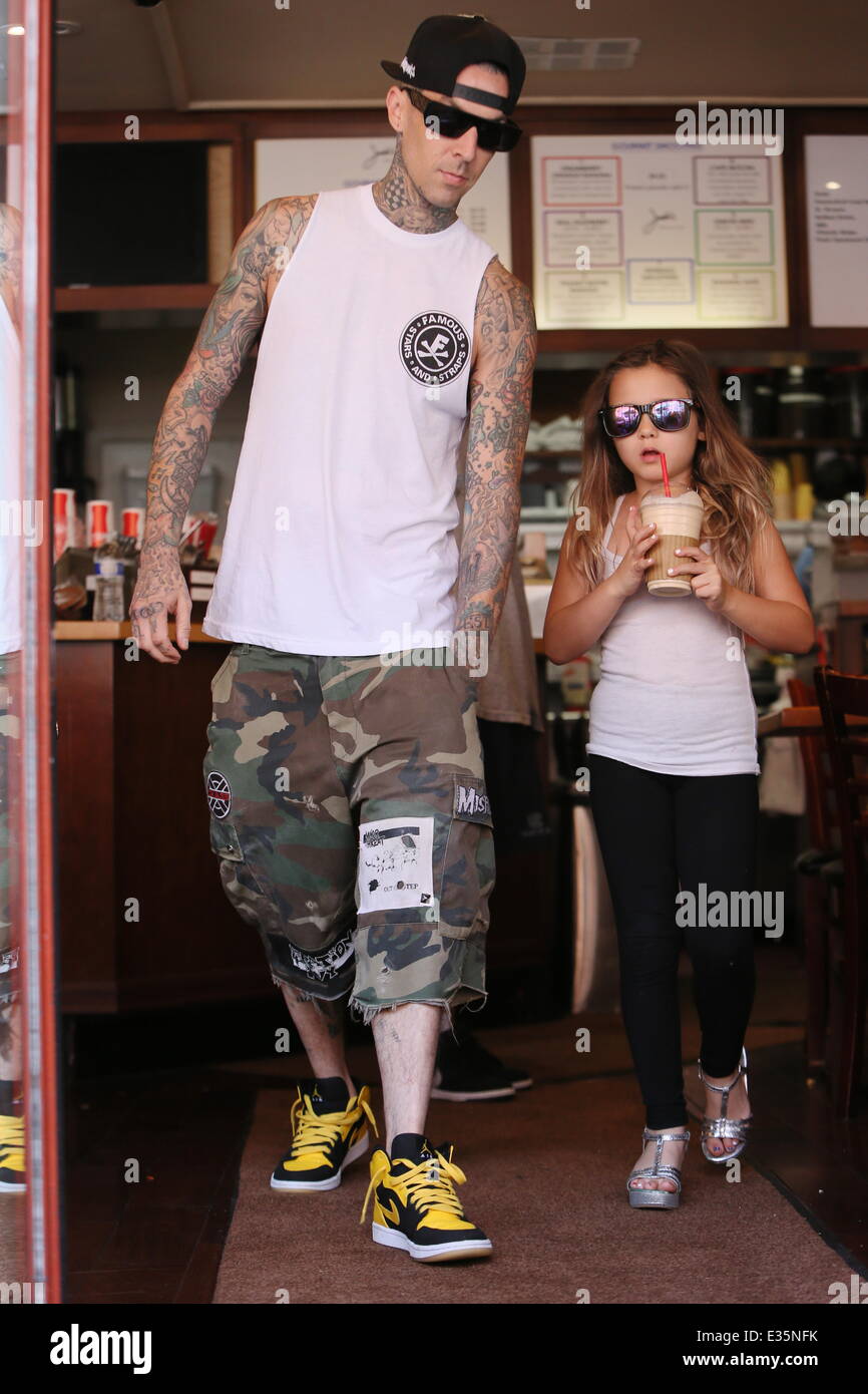 Travis Barker and Daughter Alabama Luella Barker seen getting a drink(01)