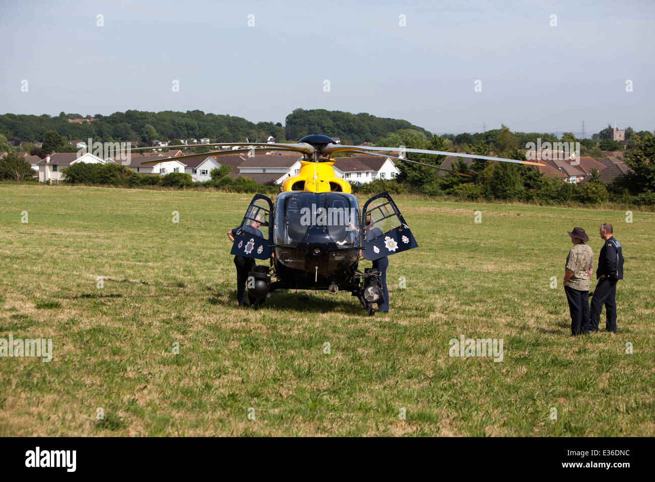 South wales police gwent helicopter hi-res stock photography and images ...