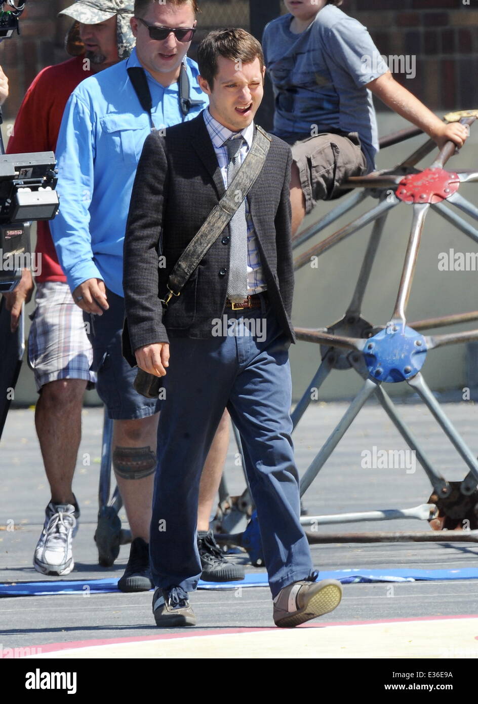 Elijah Wood Filming On Location On His New Horror Comedy Movie Cooties Filming In Los Angeles Featuring Elijah Wood Where Los Angeles Ca United States When 15 Jul 13 Stock Photo Alamy