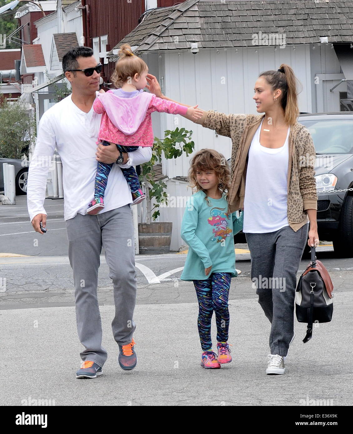 Jessica Alba, Cash Warren, Honor Marie Warren, Haven Garner Warren are ...