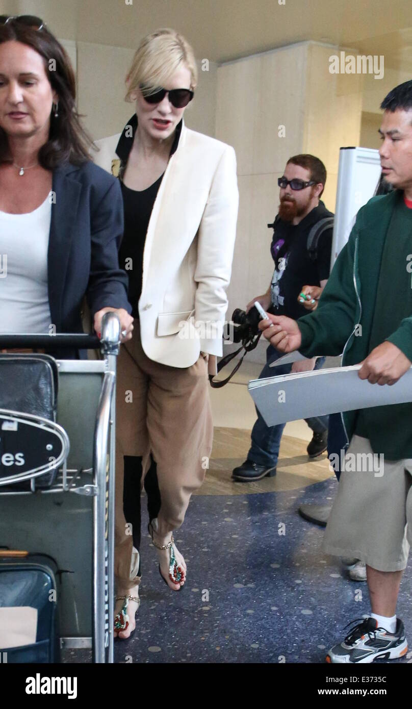 Cate Blanchett arrives on a flight at LAX aiport Featuring: Cate Blanchett  Where: Los Angeles, CA, United States When: 24 Jul 2013 Stock Photo - Alamy