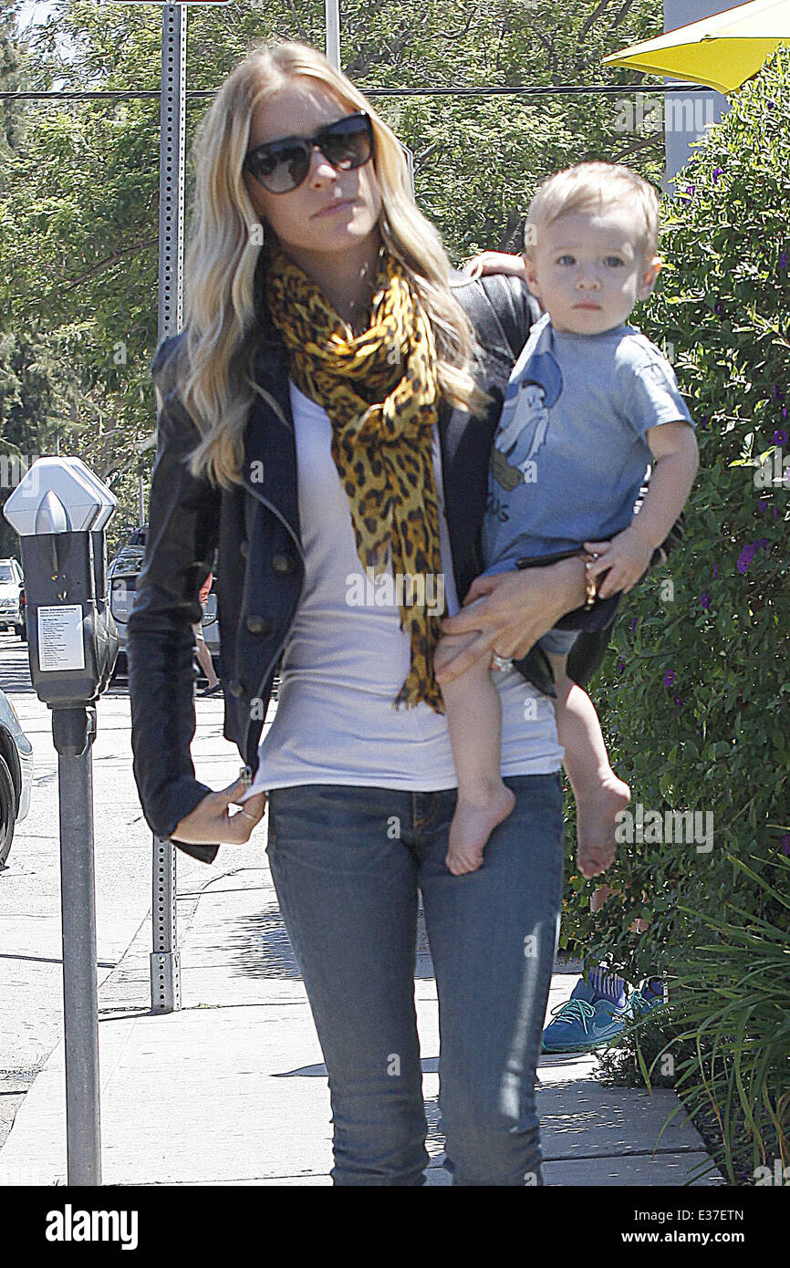 Kristin Cavallari and Baby Camden Have Lunch at Lemonade Featuring