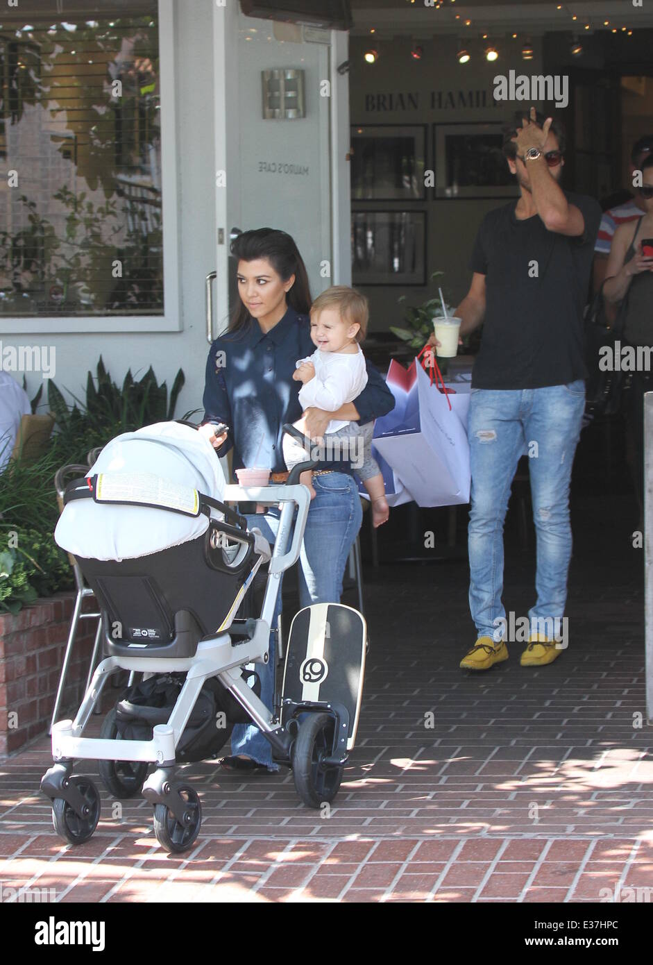 Penelope Disick With Kourtney Kardashian & Scott Disick – Photos