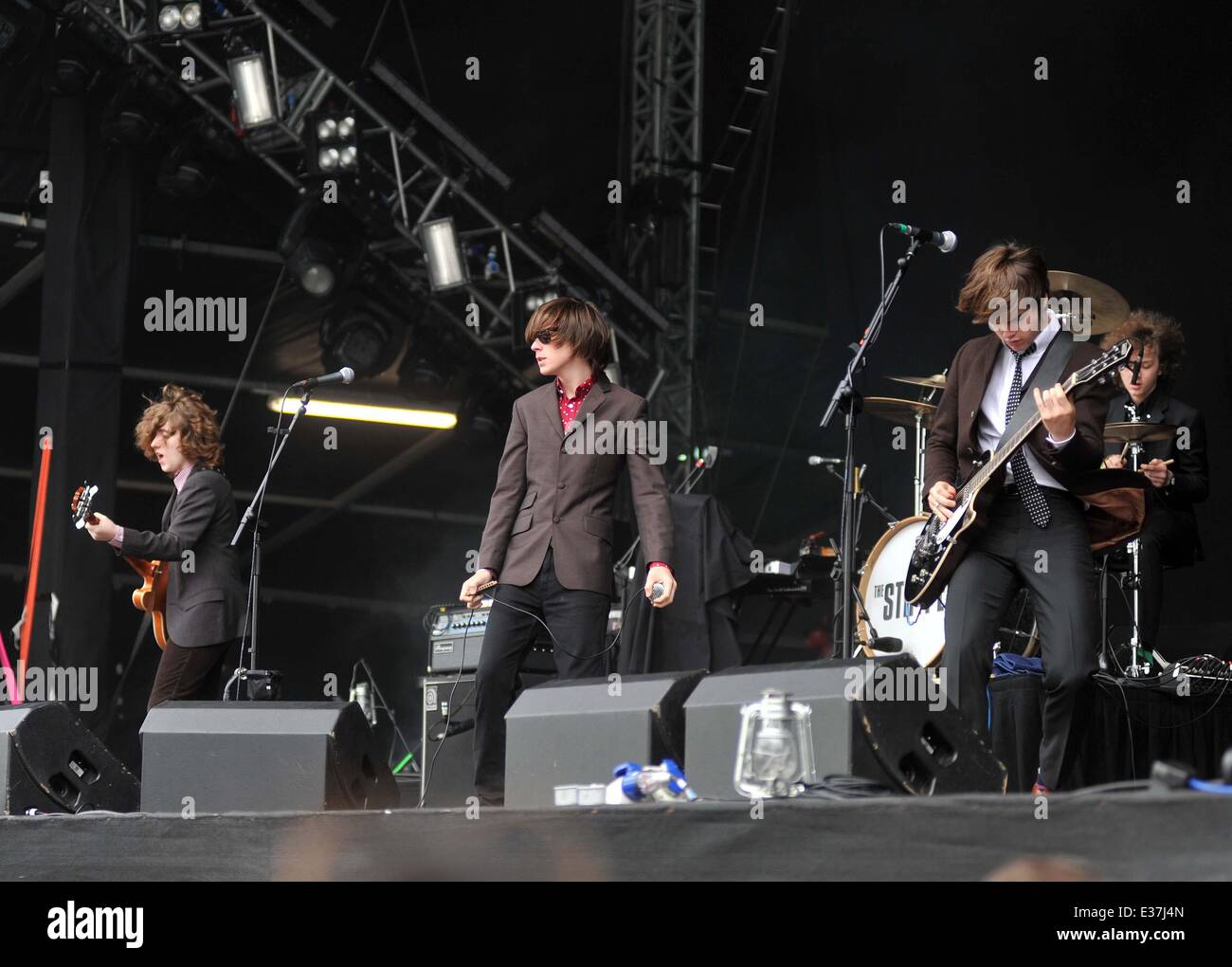 Four piece hires stock photography and images Alamy