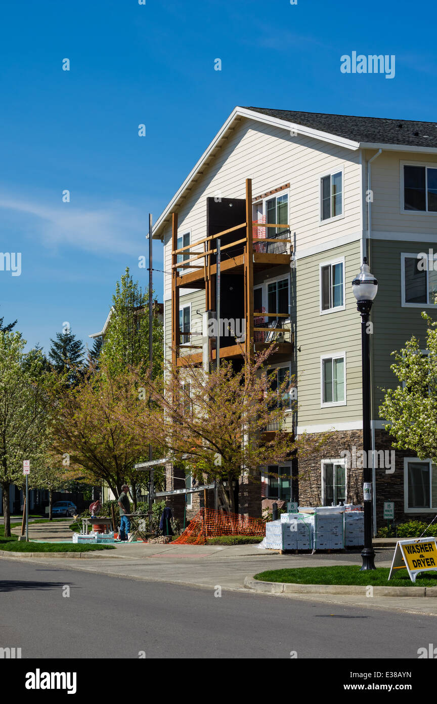 Apartment building under construction. Gresham, Oregon Stock Photo Alamy
