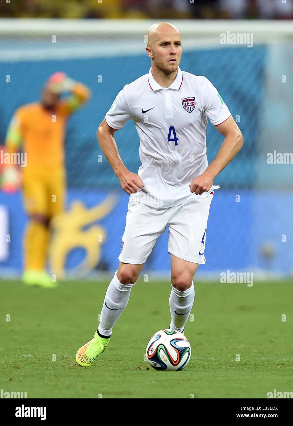 Manaus, Brazil. 22nd June, 2014. Michael Bradley of USA in action during the FIFA World Cup 2014 group G preliminary round match between the USA and Portugal at the Arena Amazonia Stadium in Manaus, Brazil, 22 June 2014. Photo: Marius Becker/dpa/Alamy Live News Stock Photo