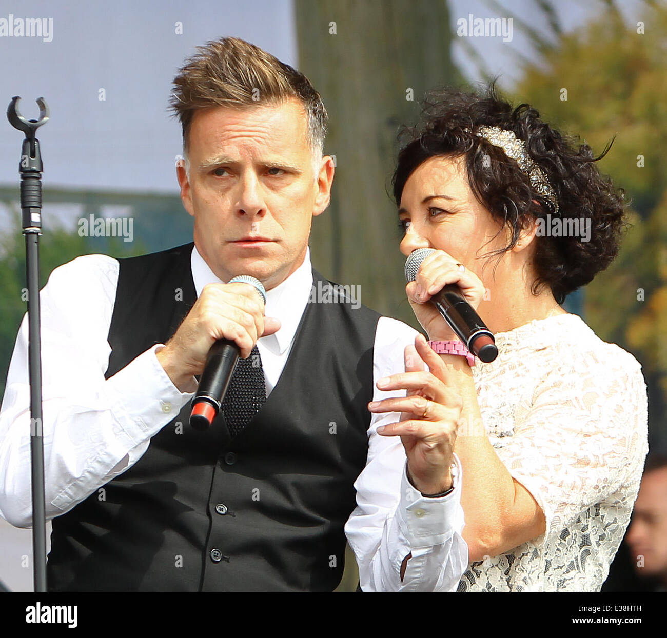 V Festival 2013 held at Highlands Park - Performances - Day One  Featuring: Ricky Ross,Lorraine McIntosh,Deacon Blue Where: Chelmsford, United Kingdom When: 17 Aug 2013 Stock Photo