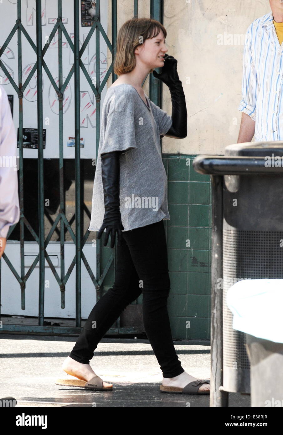 Former Hollywood It girl Mia Wasikowska explains her abrupt exit from the  industry, image size:904x1390