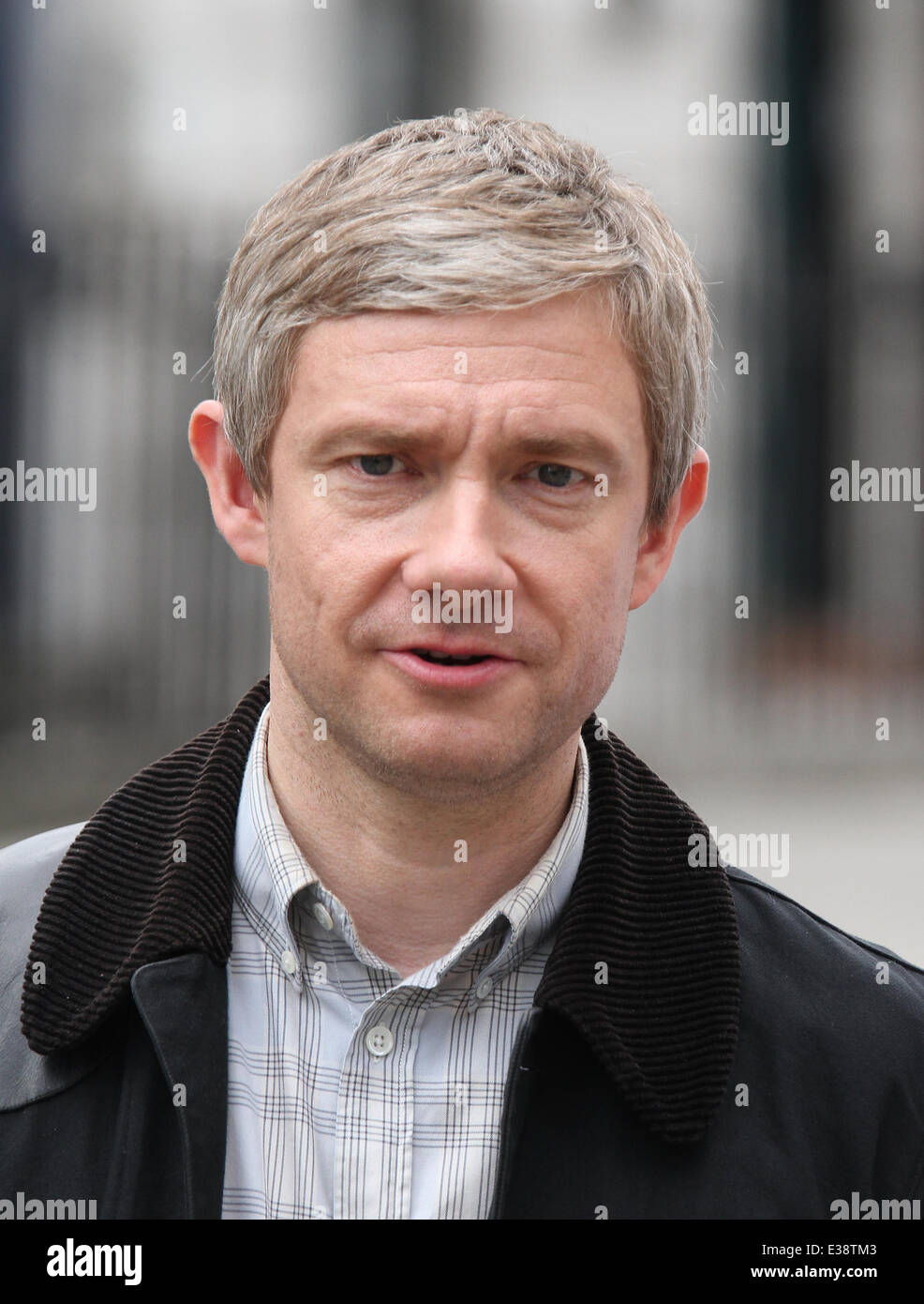 Benedict Cumberbatch and Martin Freeman seen filming on location in central  London for 'Sherlock' Season 3 Featuring: Martin Freeman Where: London,  United Kingdom When: 21 Aug 2013 Stock Photo - Alamy, image size:986x1390