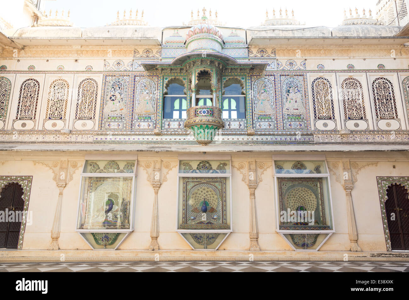 Windows overlooking the Peacock Courtyard, or Mor Chowk of the CIty Palace. Stock Photo