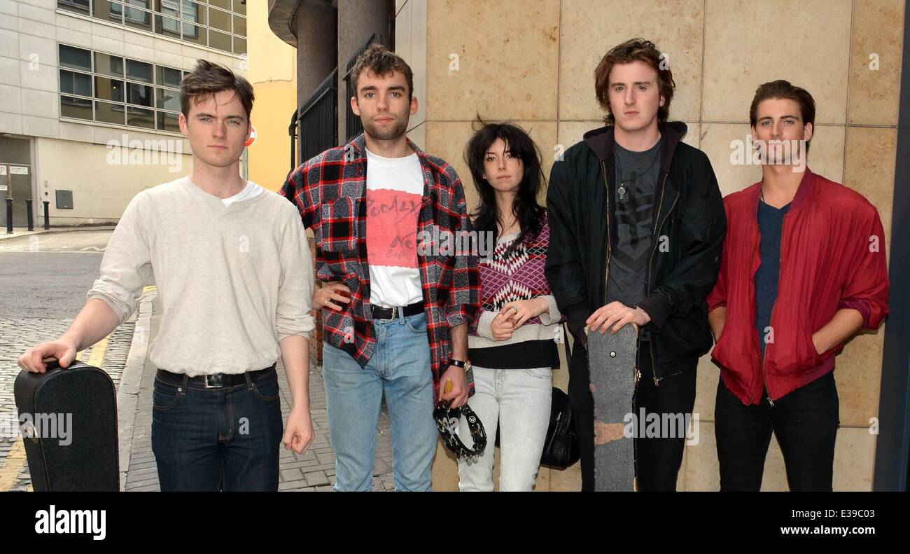 Dublin indie band 'Little Green Cars' at Today FM ahead of playing Electric Picnic this weekend.  Featuring: Stevie Appleby,Dylan Lynch,Faye O'Rourke,Donagh Seaver O'Leary,Adam O'Regan - Little Green Cars Where: Dublin, Ireland When: 28 Aug 2013 Stock Photo