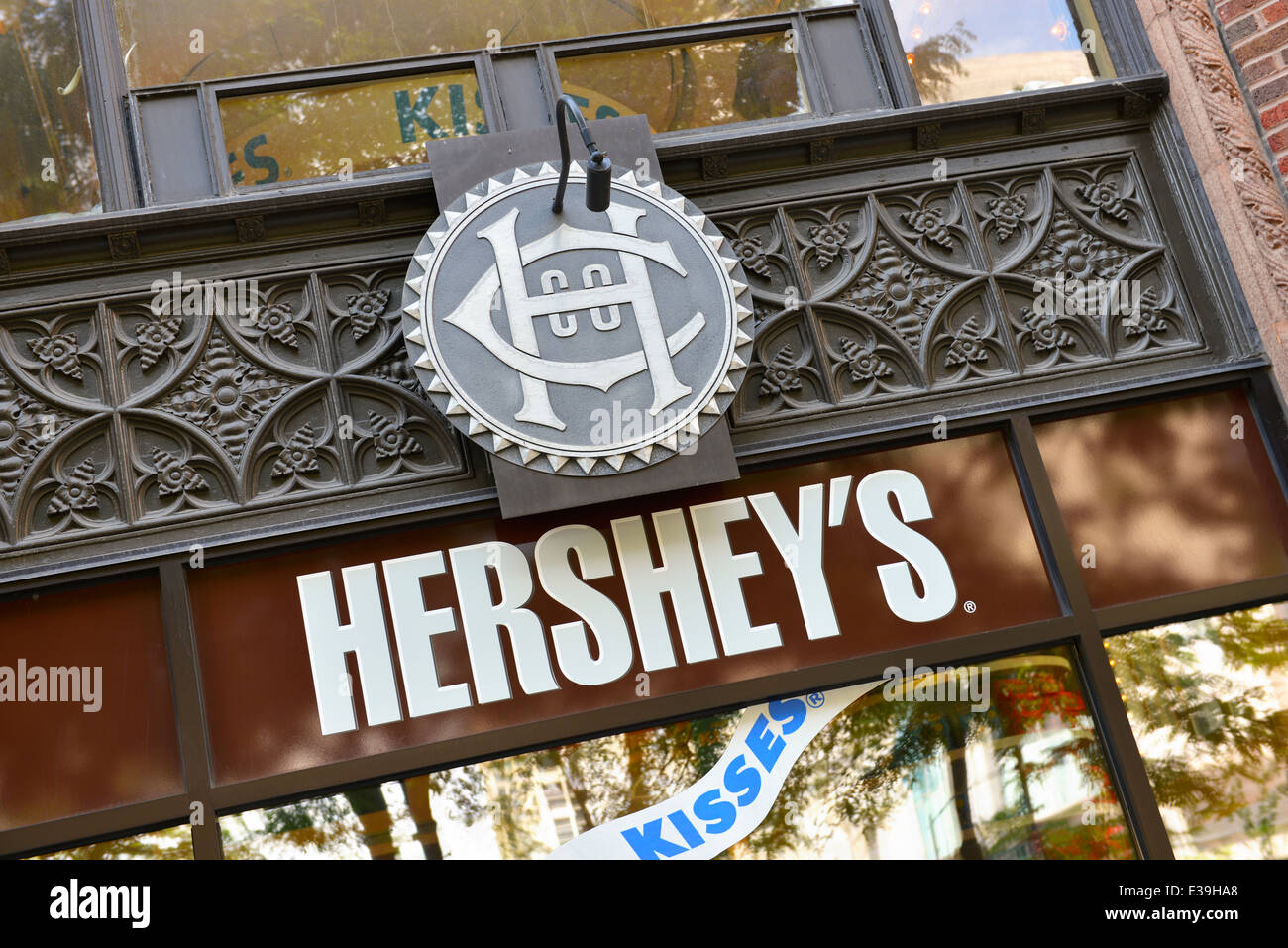 Hershey's Kisses, sign above shop, store in Chicago Stock Photo