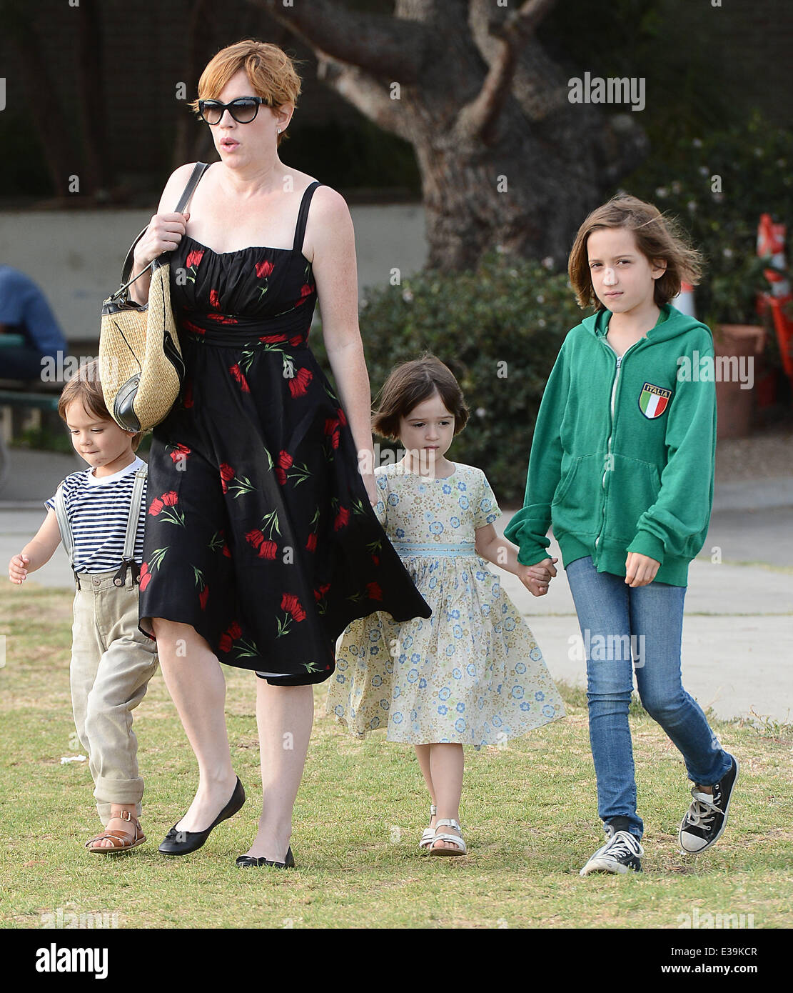 Molly ringwald family hi-res stock photography and images - Alamy