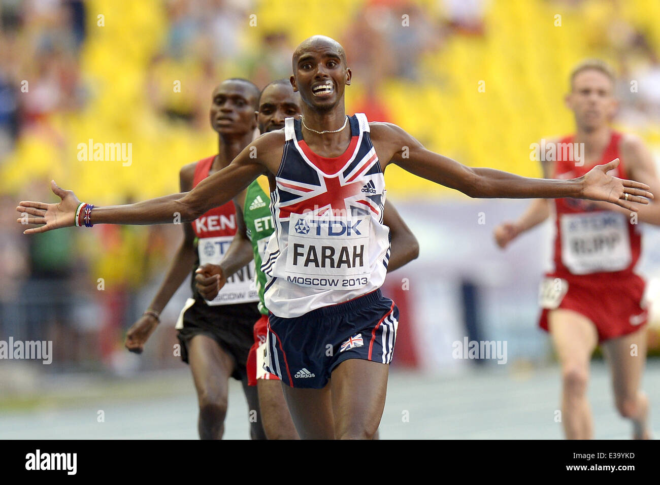 Mo Farah wins the 10,000m in at the IAAF World Championships in Moscow  Featuring: Mo Farah Where: Moscow, Russian Federation When: 10 Aug 2013 Stock Photo
