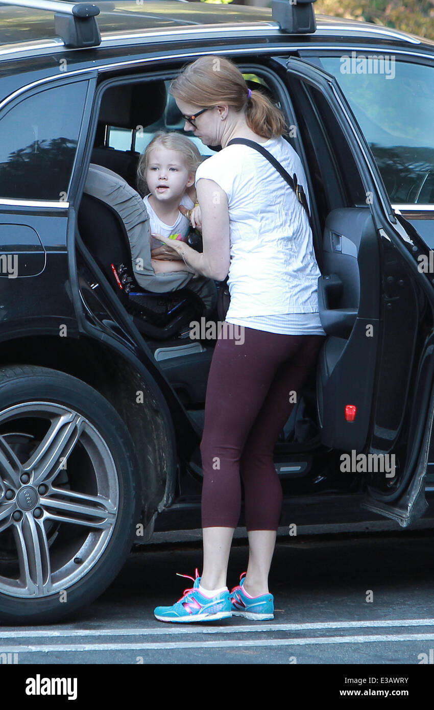 Amy Adams Takes Her Daughter Aviana To School Featuring Amy Adams Amy Adams Takes Her Daughter Aviana To School Featuring Amy Adams