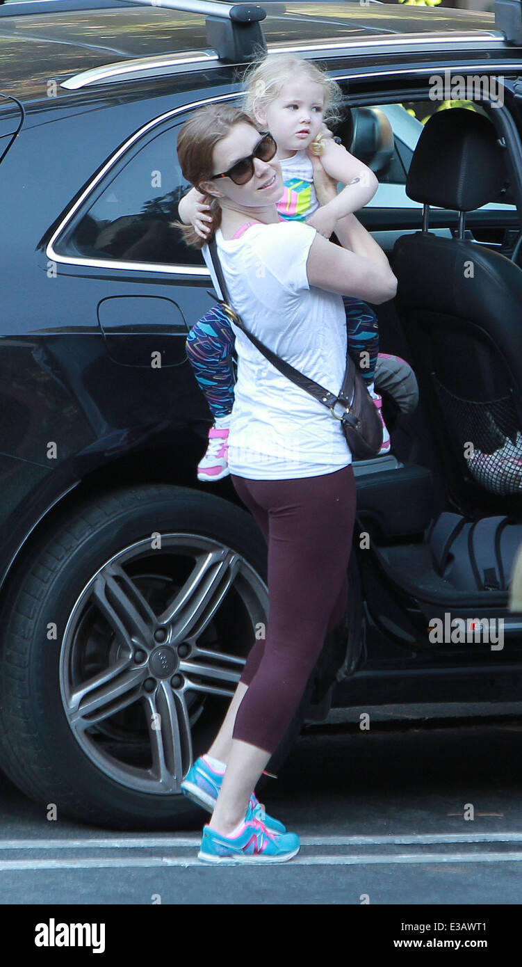 Amy Adams Takes Her Daughter Aviana To School Featuring Amy Adams Amy Adams Takes Her Daughter Aviana To School Featuring Amy Adams