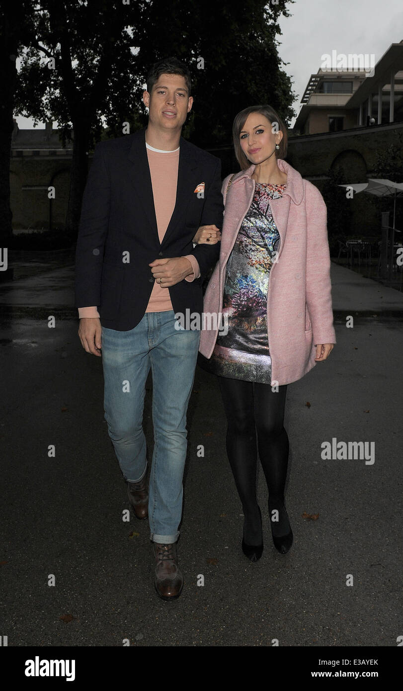 Katherine kelly and ryan clark hi-res stock photography and images - Alamy