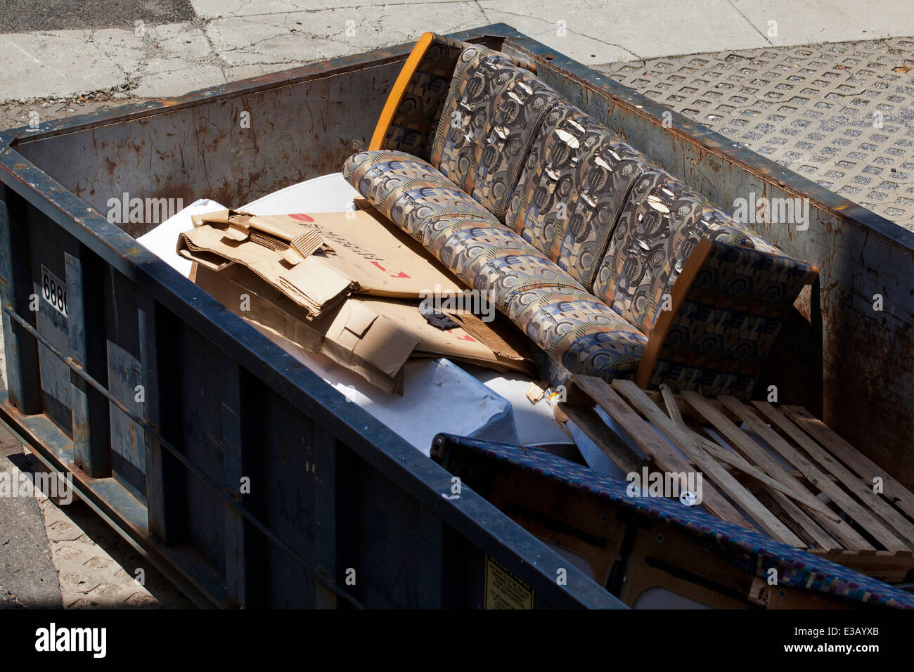 Waste sofa hires stock photography and images Alamy