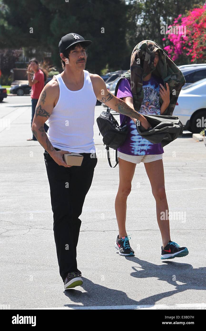 Anthony Kiedis Girlfriend 2025 Tisha Corabel