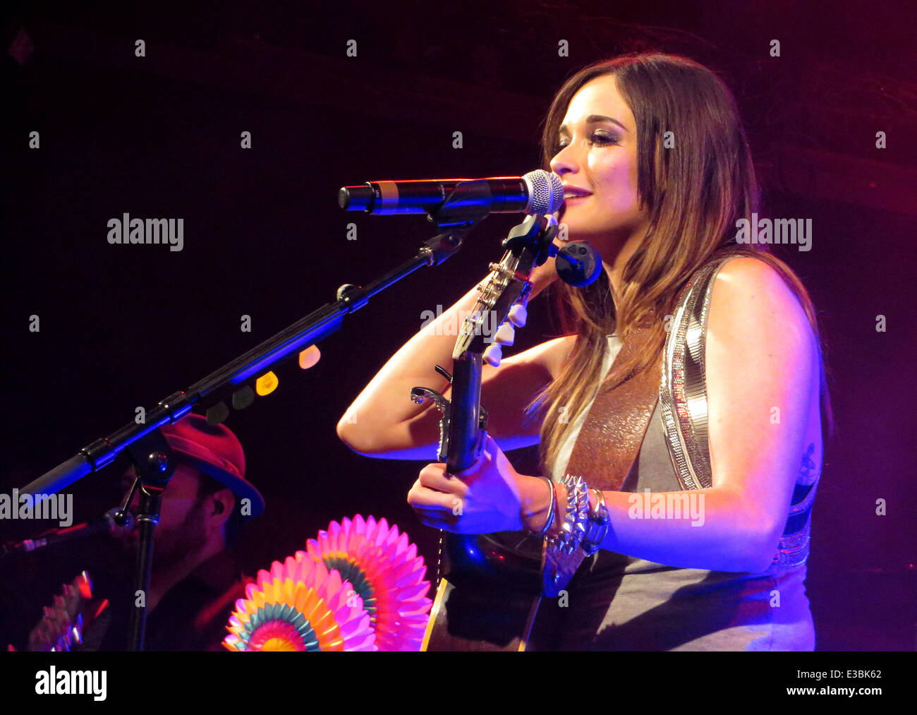 Kacey Musgraves kicks off her 'Same Trailer Different Park' tour to a