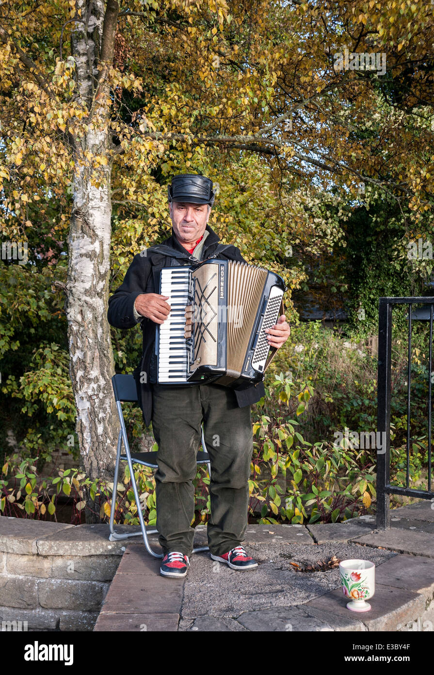 Busker playing piano accordion hires stock photography and images Alamy