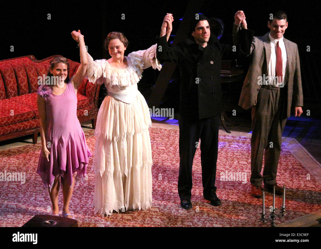 Cherry Jones Glass Menagerie