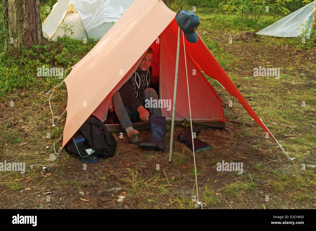 Tourist camping tents in the forest. Morning Stock Photo Alamy