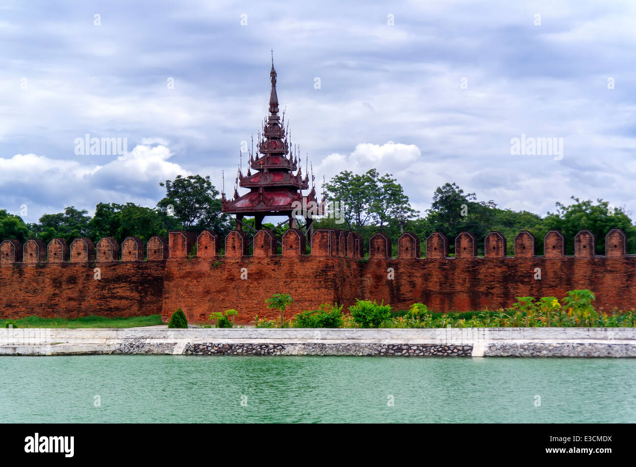 Tower Of Mandalay Palace With Wall. Myanmar Stock Photo - Alamy